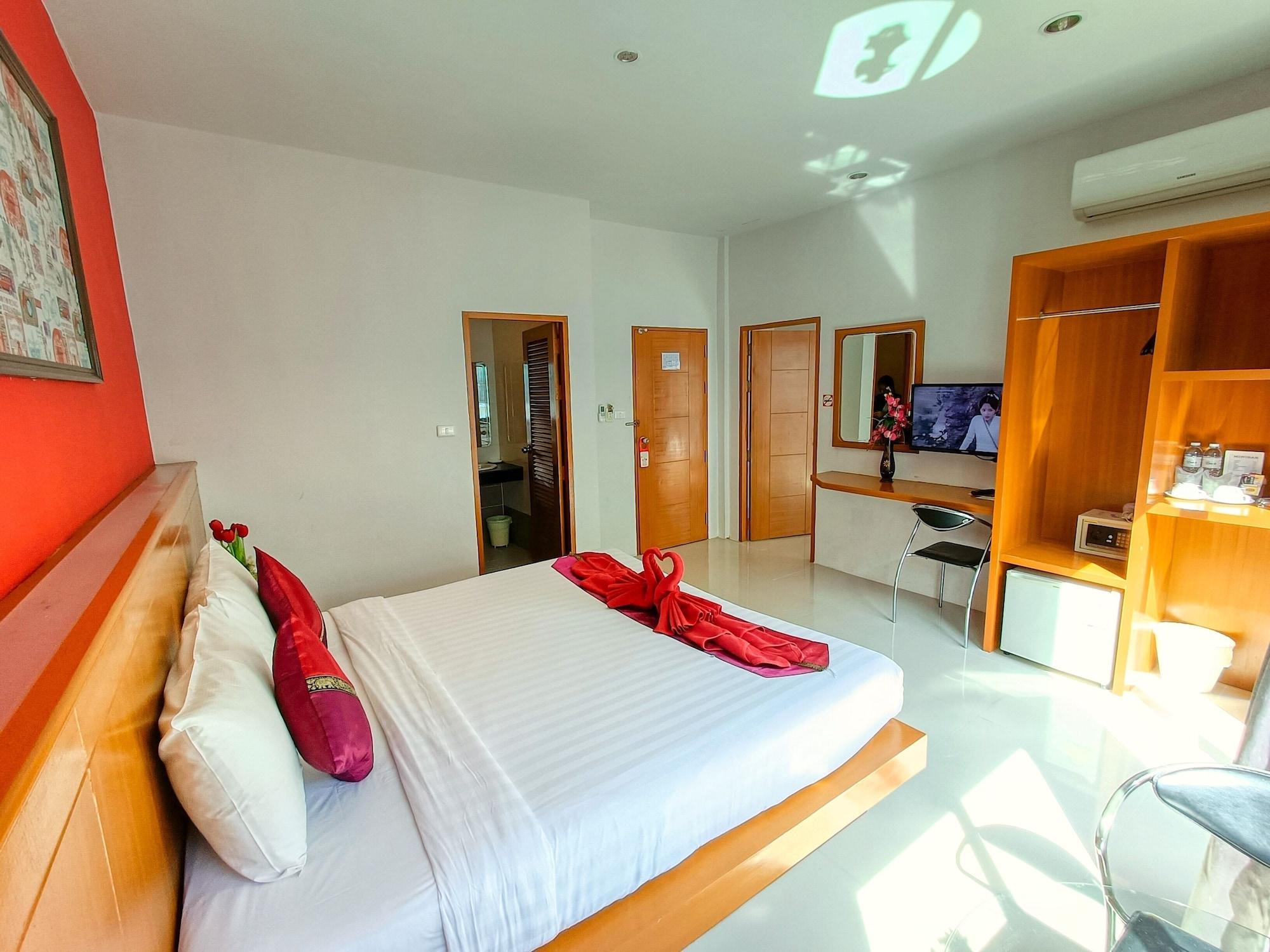 Pj Patong Resortel Екстер'єр фото