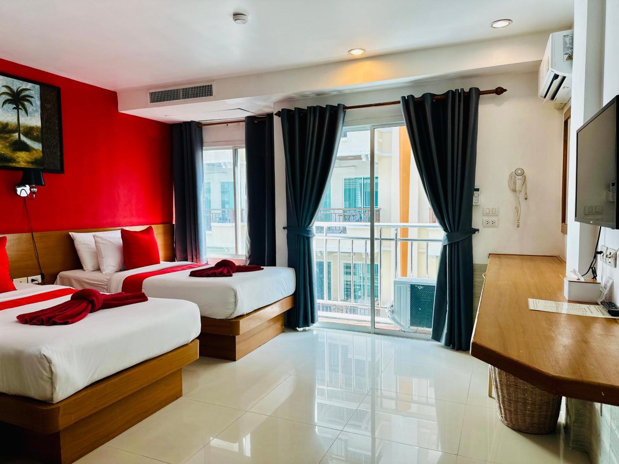 Pj Patong Resortel Екстер'єр фото