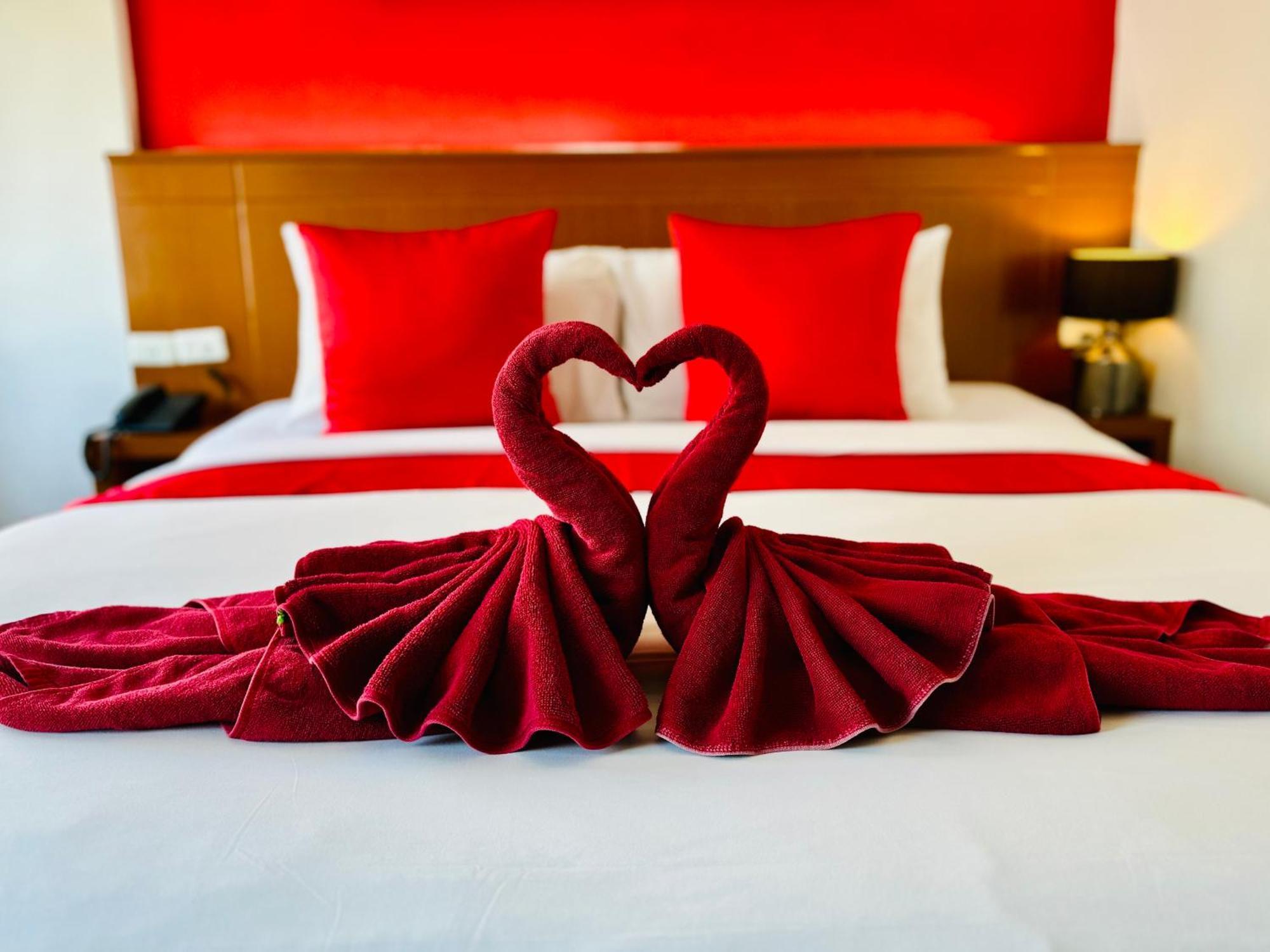 Pj Patong Resortel Екстер'єр фото