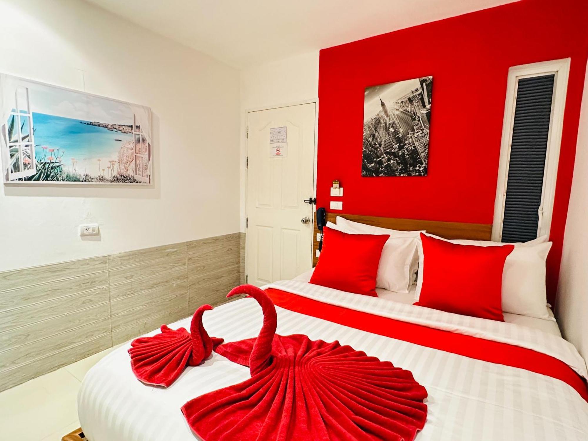 Pj Patong Resortel Екстер'єр фото
